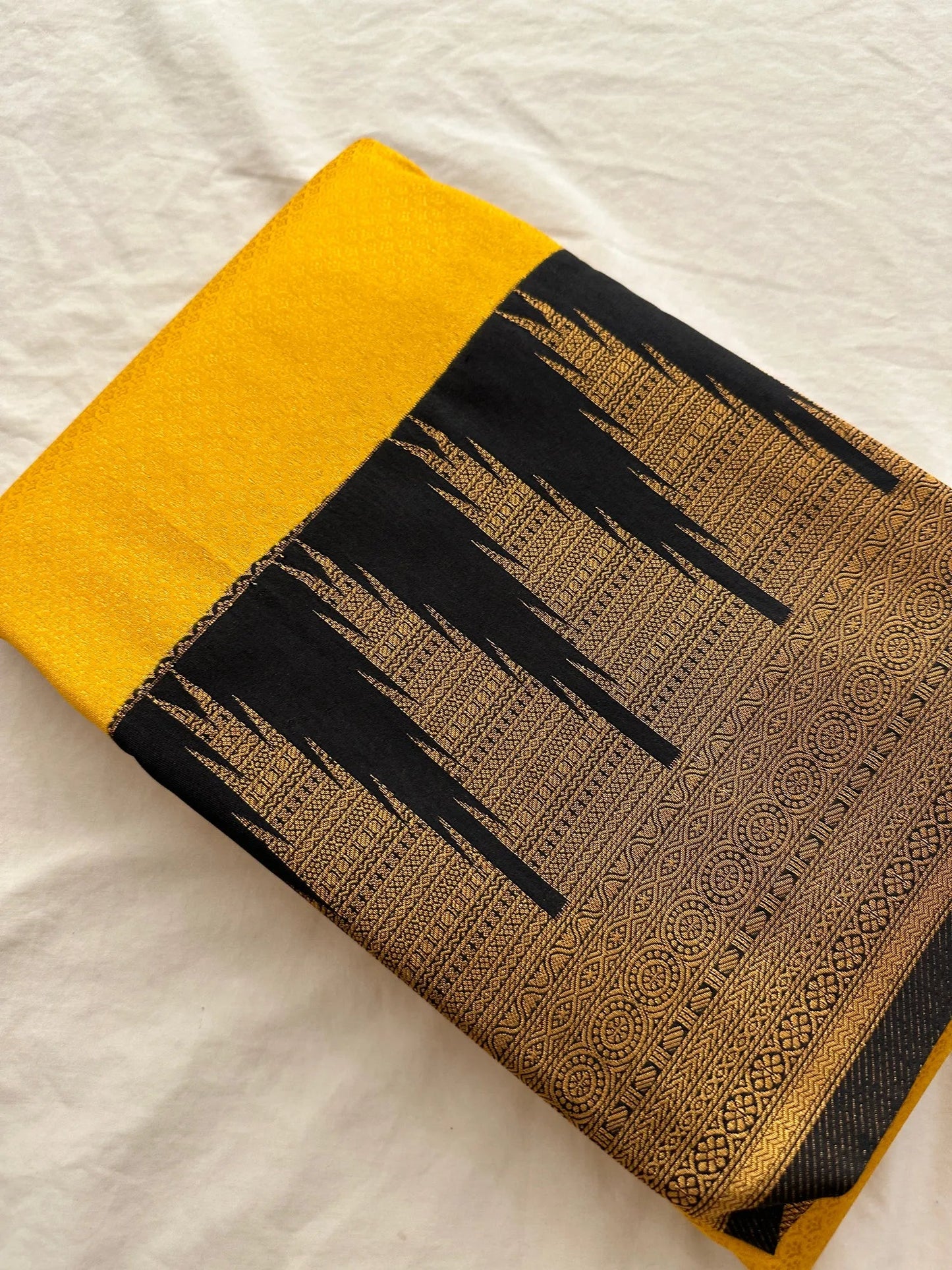Banarasi soft silk saree - Indiakart Boutique