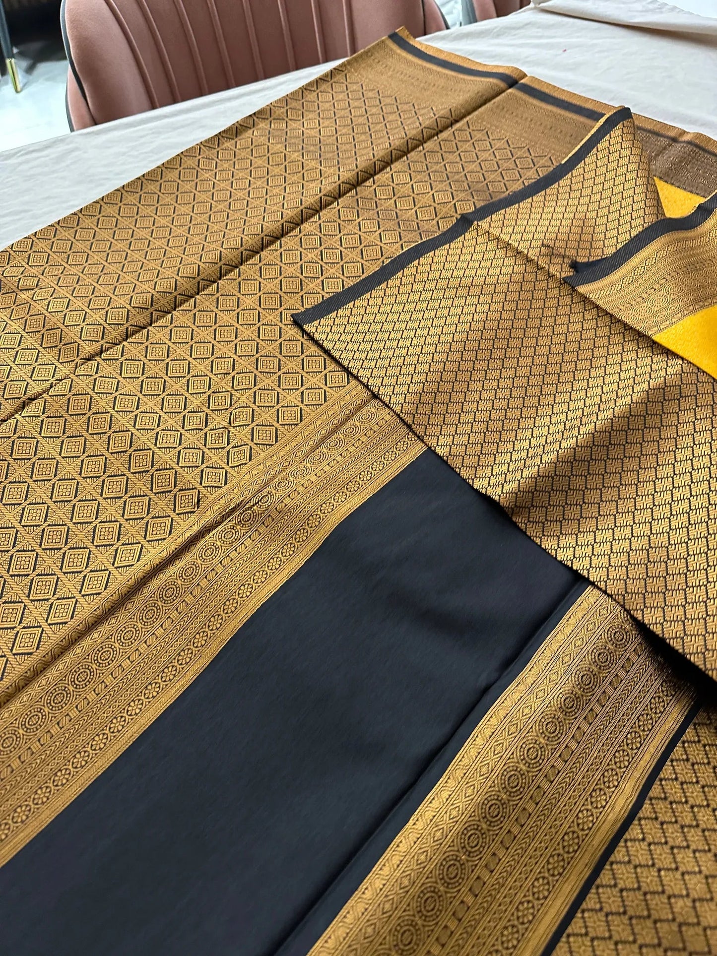 Banarasi soft silk saree - Indiakart Boutique